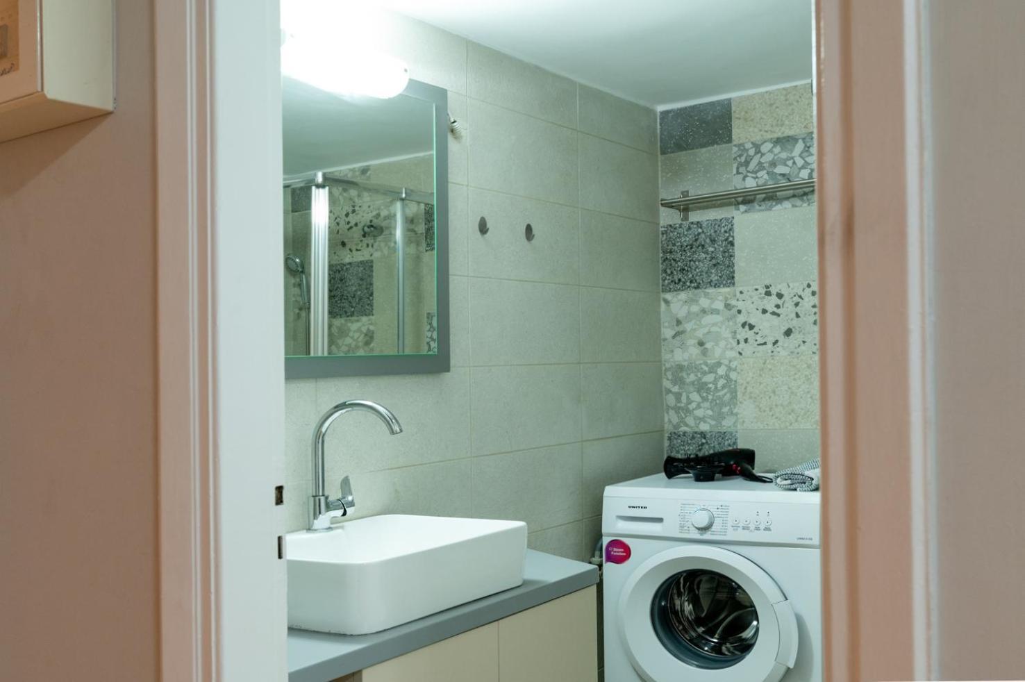 Entire Apt, 2 Bdrm, City Center 雅典 外观 照片